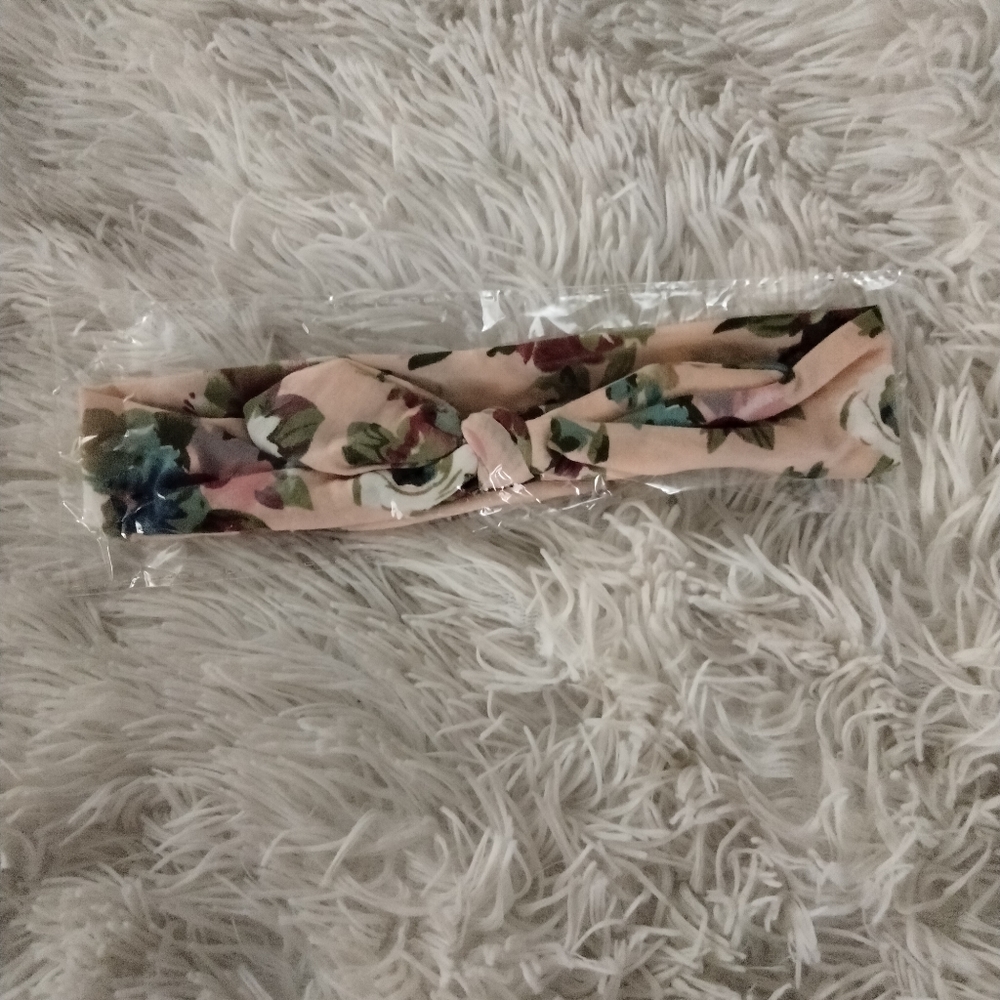 Rockability Headwrap - Picture 4 of 5